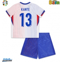 Frankrike Kante #13 Bortedraktsett Barn EM 2024 Kortermet (+ Korte bukser)